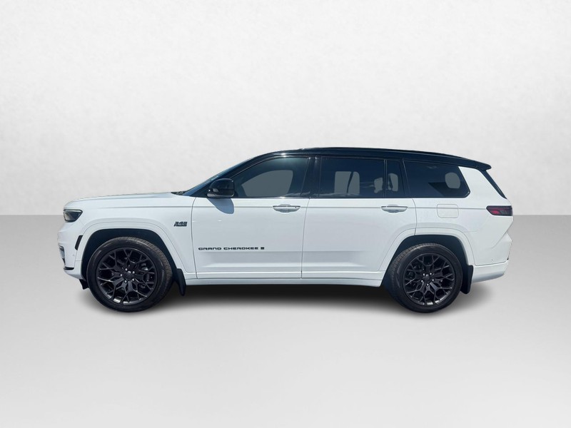 Jeep Grand Cherokee L Vehicle Image 02