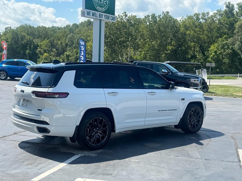 Jeep Grand Cherokee L Vehicle Image 04