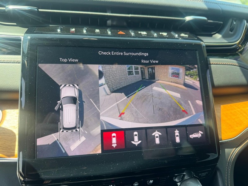 Jeep Grand Cherokee L Vehicle Image 19