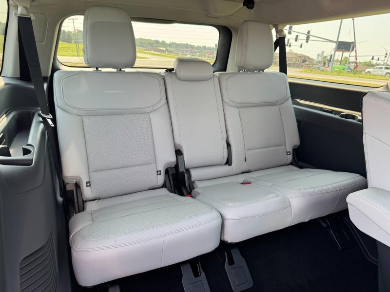 Ford Expedition Max Vehicle Image 06