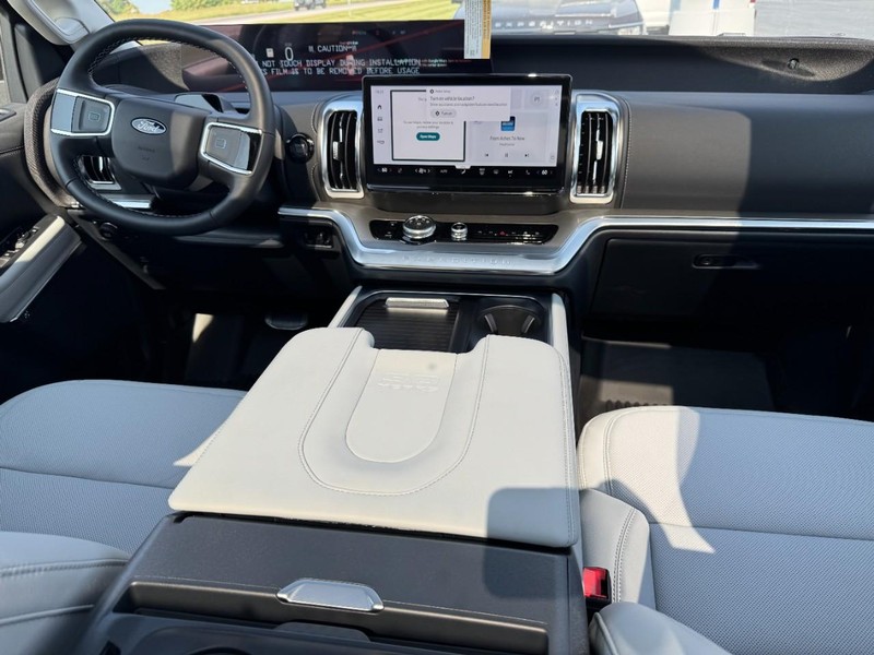 Ford Expedition Max Vehicle Image 07