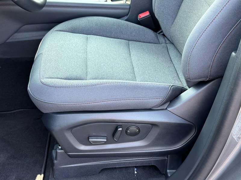 Ford Explorer Vehicle Image 17