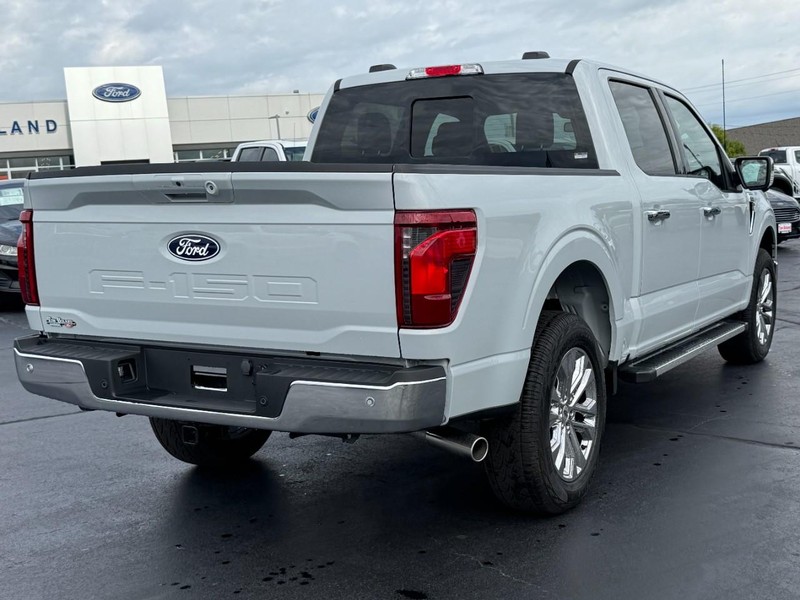 Ford F-150 Vehicle Full-screen Gallery Image 03