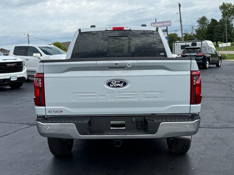 Ford F-150 Vehicle Full-screen Gallery Image 04