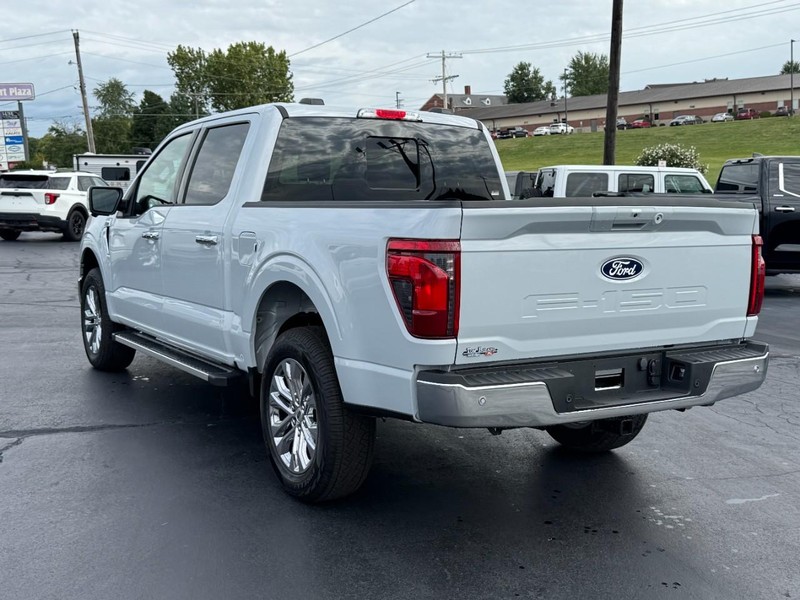 Ford F-150 Vehicle Full-screen Gallery Image 06