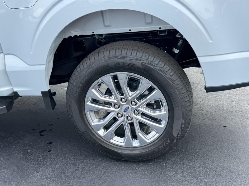 Ford F-150 Vehicle Full-screen Gallery Image 07