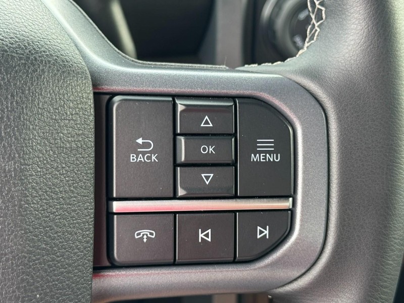 Ford F-150 Vehicle Full-screen Gallery Image 16