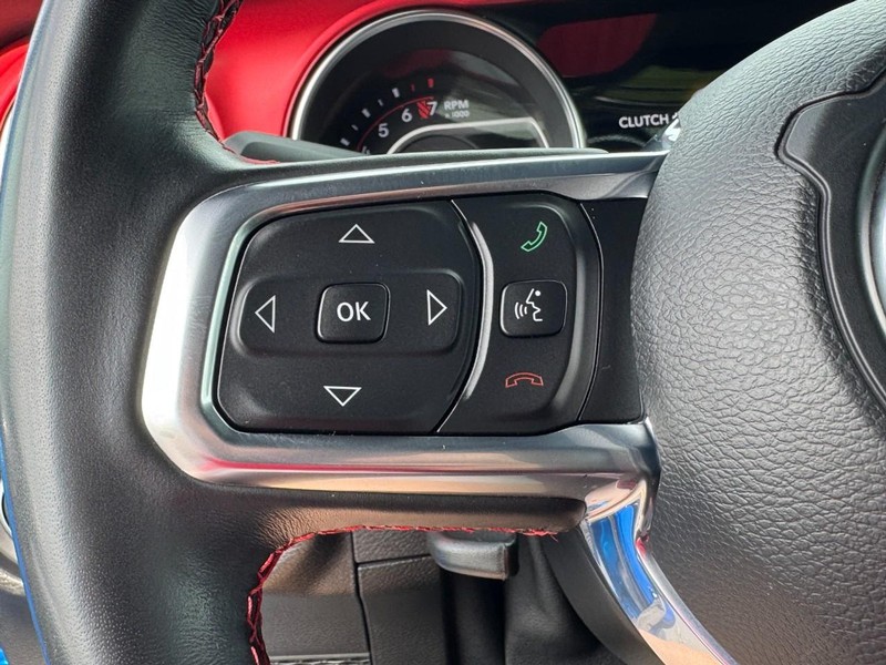 Jeep Wrangler Vehicle Image 16