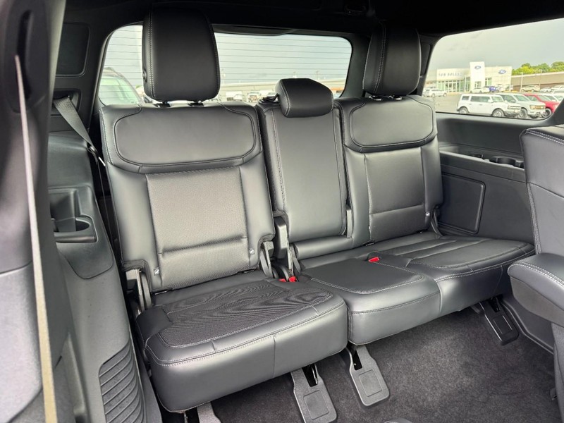 Ford Expedition Vehicle Image 06