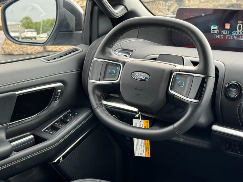 Ford Expedition Vehicle Image 08