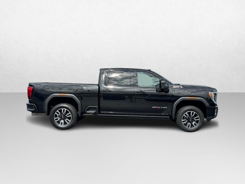 GMC Sierra 2500HD Vehicle Image 02