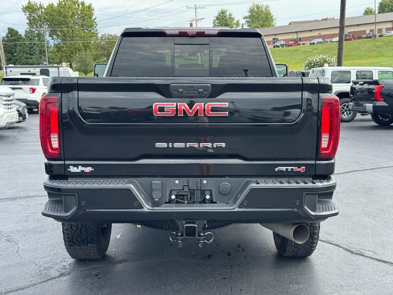 GMC Sierra 2500HD Vehicle Image 04
