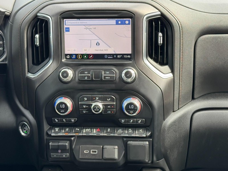 GMC Sierra 2500HD Vehicle Image 13