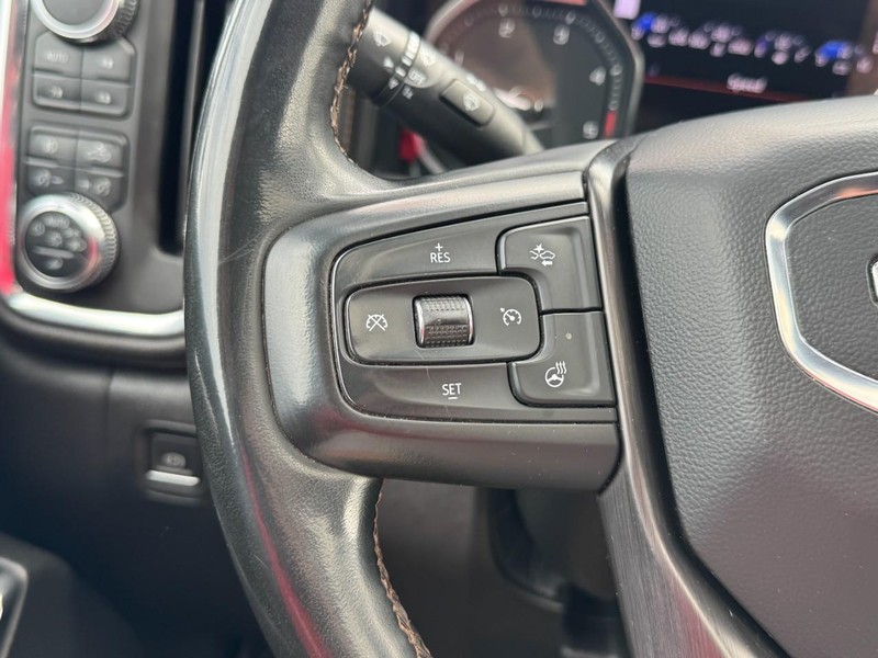 GMC Sierra 2500HD Vehicle Image 16