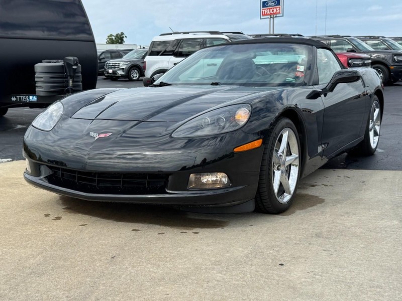 Chevrolet Corvette Vehicle Full-screen Gallery Image 08