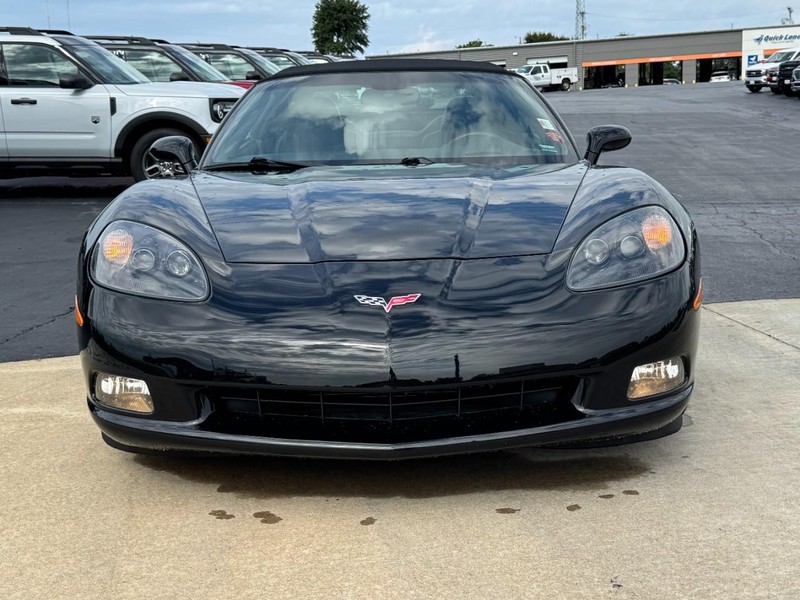 Chevrolet Corvette Vehicle Full-screen Gallery Image 09