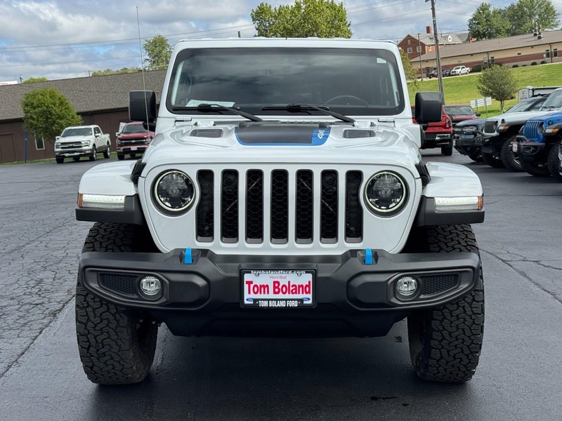 Jeep Wrangler 4xe Vehicle Image 09
