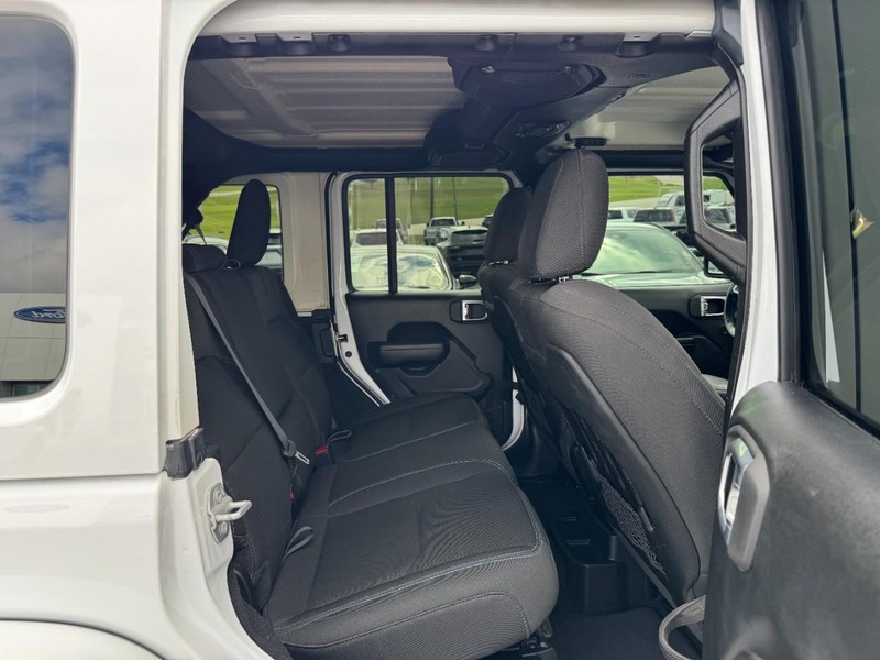 Jeep Wrangler 4xe Vehicle Image 10
