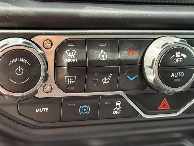 Jeep Wrangler 4xe Vehicle Image 21
