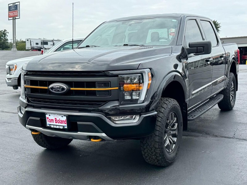 Ford F-150 Vehicle Full-screen Gallery Image 08