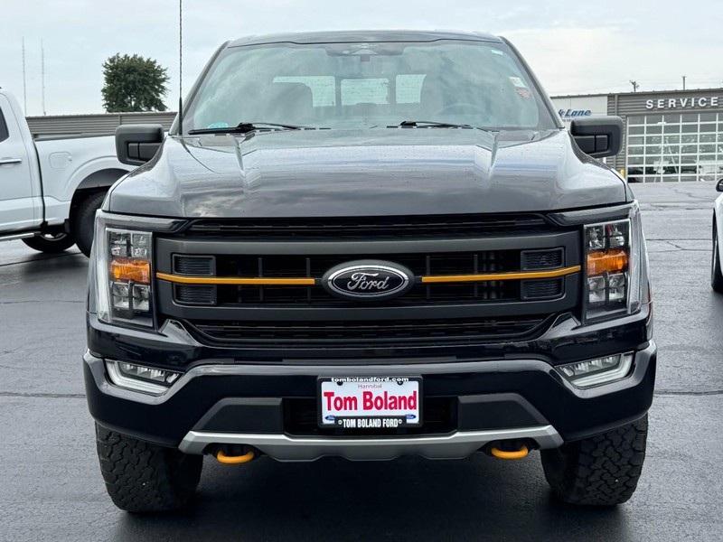 Ford F-150 Vehicle Full-screen Gallery Image 09