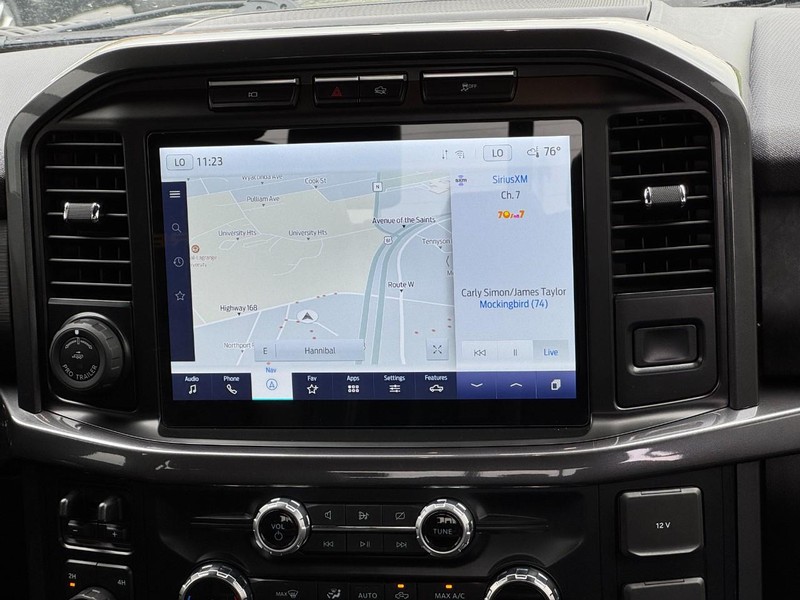 Ford F-150 Vehicle Full-screen Gallery Image 13
