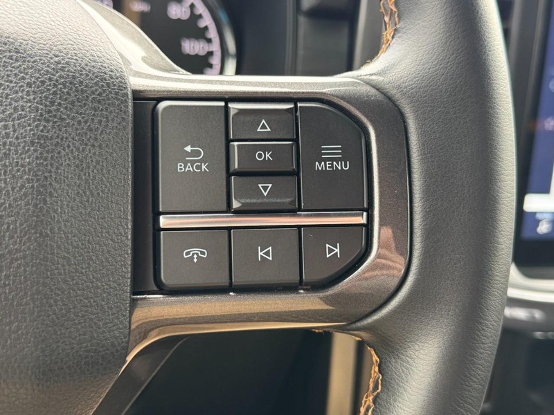 Ford F-150 Vehicle Full-screen Gallery Image 17