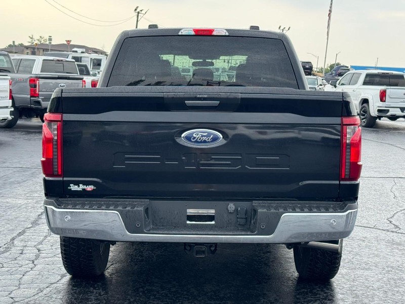 Ford F-150 Vehicle Full-screen Gallery Image 04