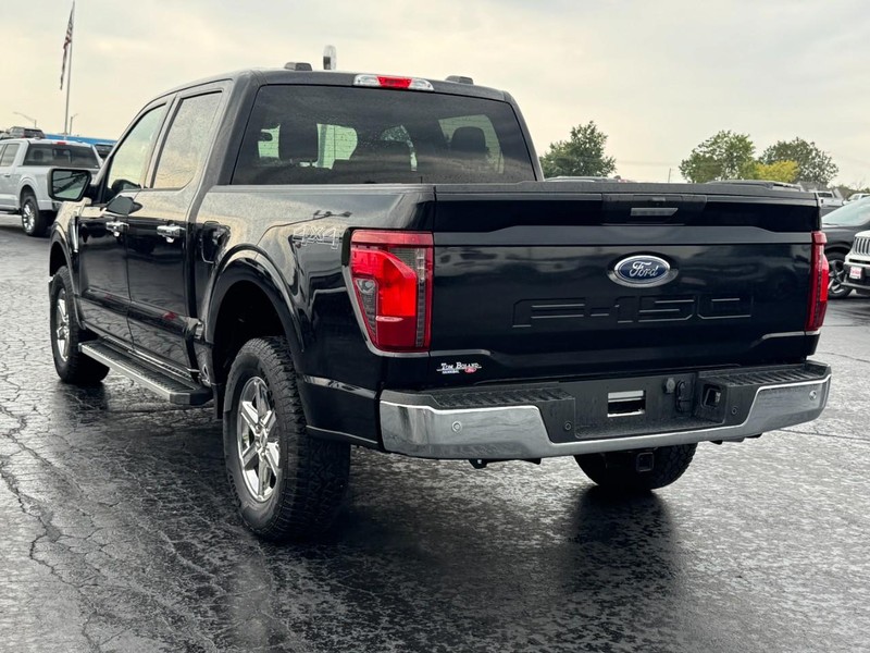 Ford F-150 Vehicle Full-screen Gallery Image 06
