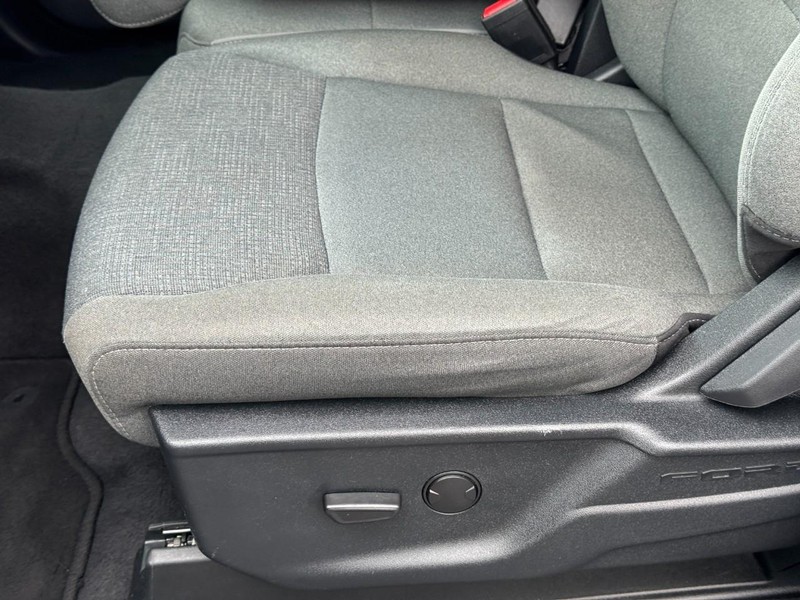 Ford F-150 Vehicle Full-screen Gallery Image 22