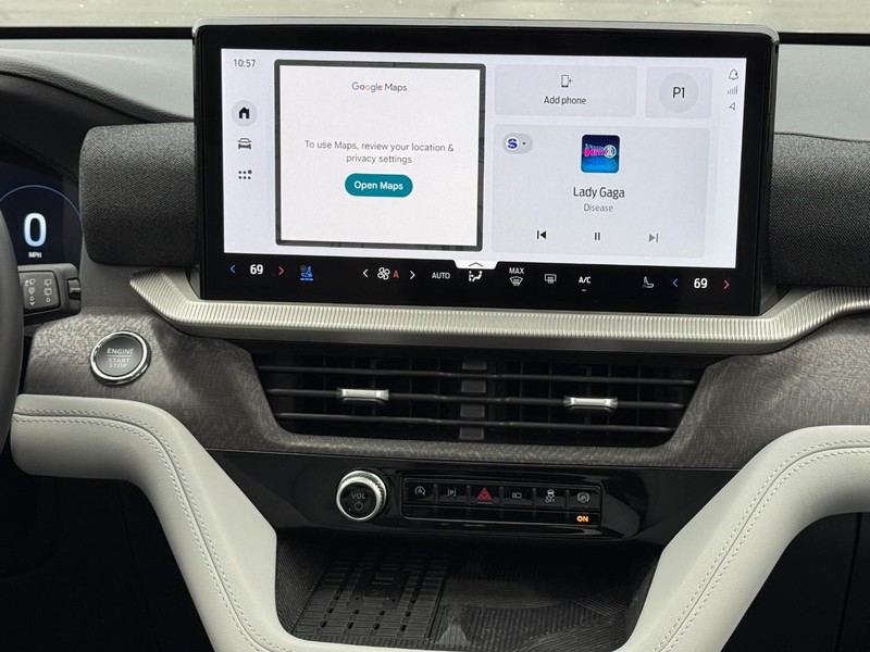 Ford Explorer Vehicle Full-screen Gallery Image 14