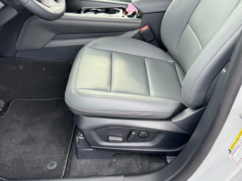 Ford Explorer Vehicle Image 17