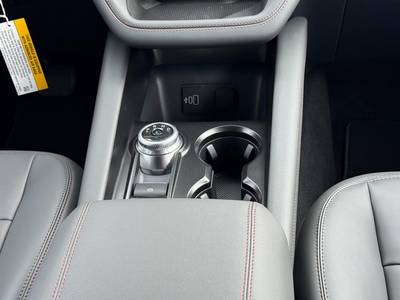 Ford Explorer Vehicle Image 10