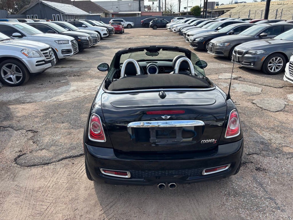 MINI Cooper Roadster Vehicle Full-screen Gallery Image 17