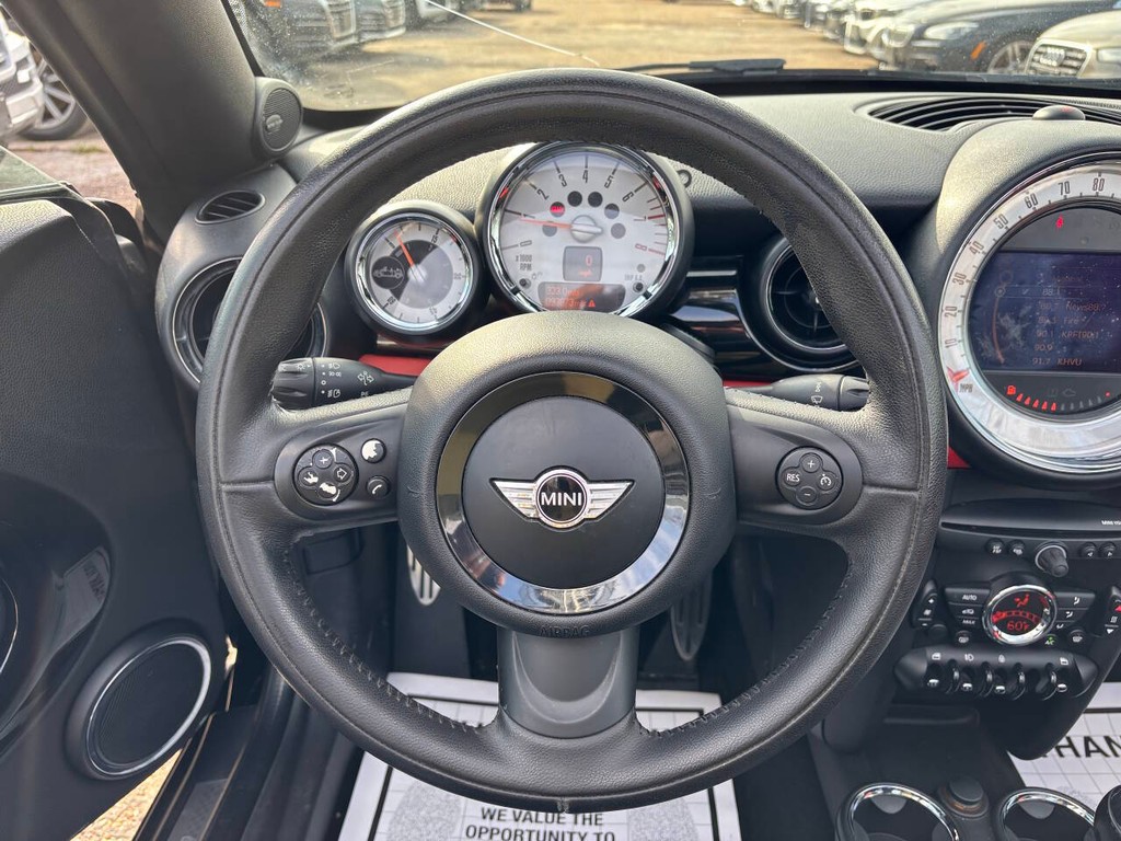 MINI Cooper Roadster Vehicle Full-screen Gallery Image 21