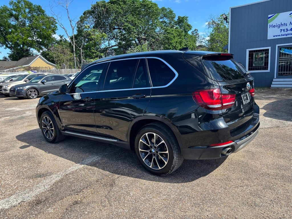 BMW X5 Vehicle Full-screen Gallery Image 04