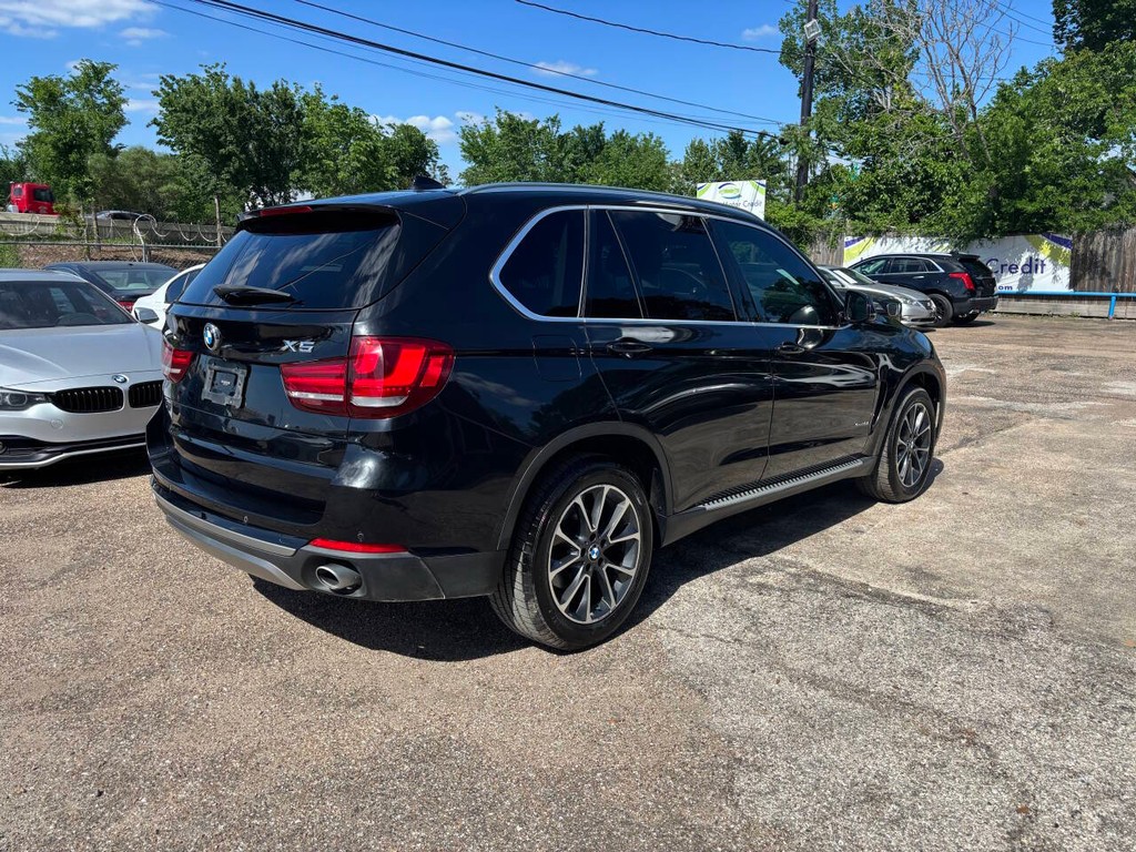 BMW X5 Vehicle Full-screen Gallery Image 08