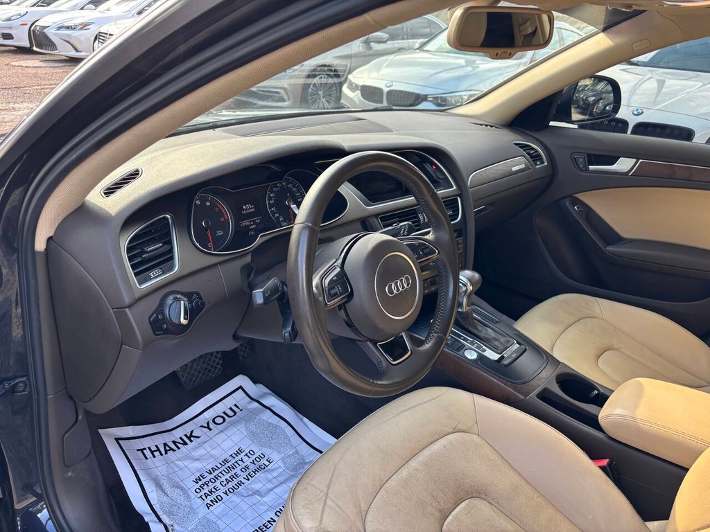 Audi allroad Vehicle Full-screen Gallery Image 07