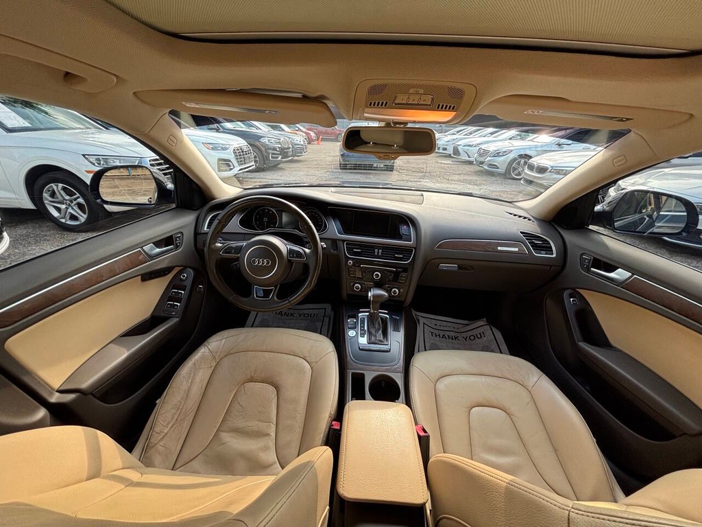 Audi allroad Vehicle Full-screen Gallery Image 11