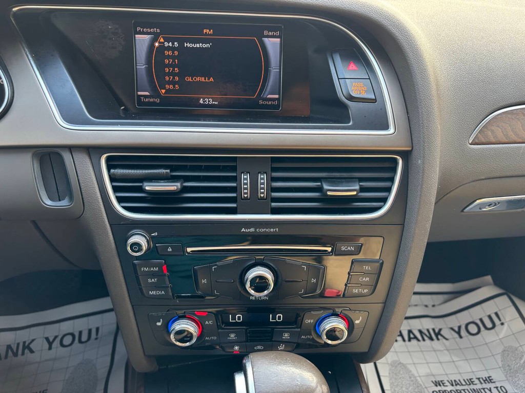 Audi allroad Vehicle Full-screen Gallery Image 13