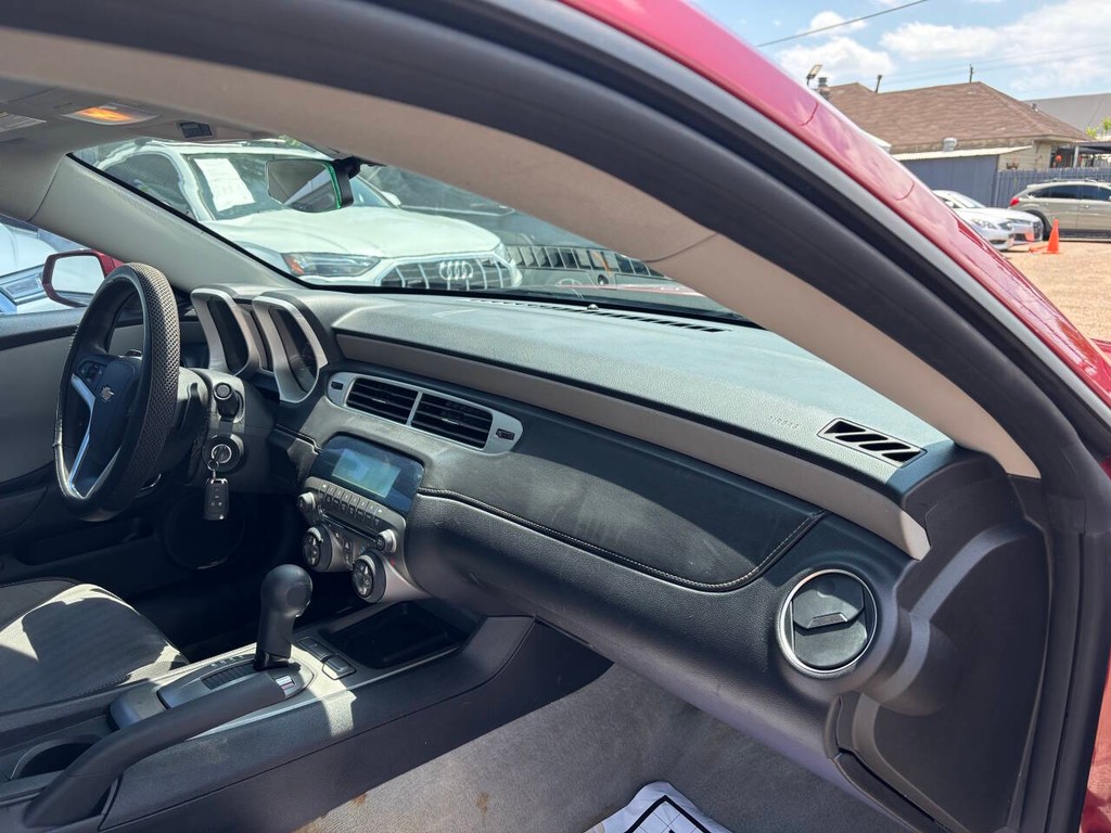 Chevrolet Camaro Vehicle Full-screen Gallery Image 10