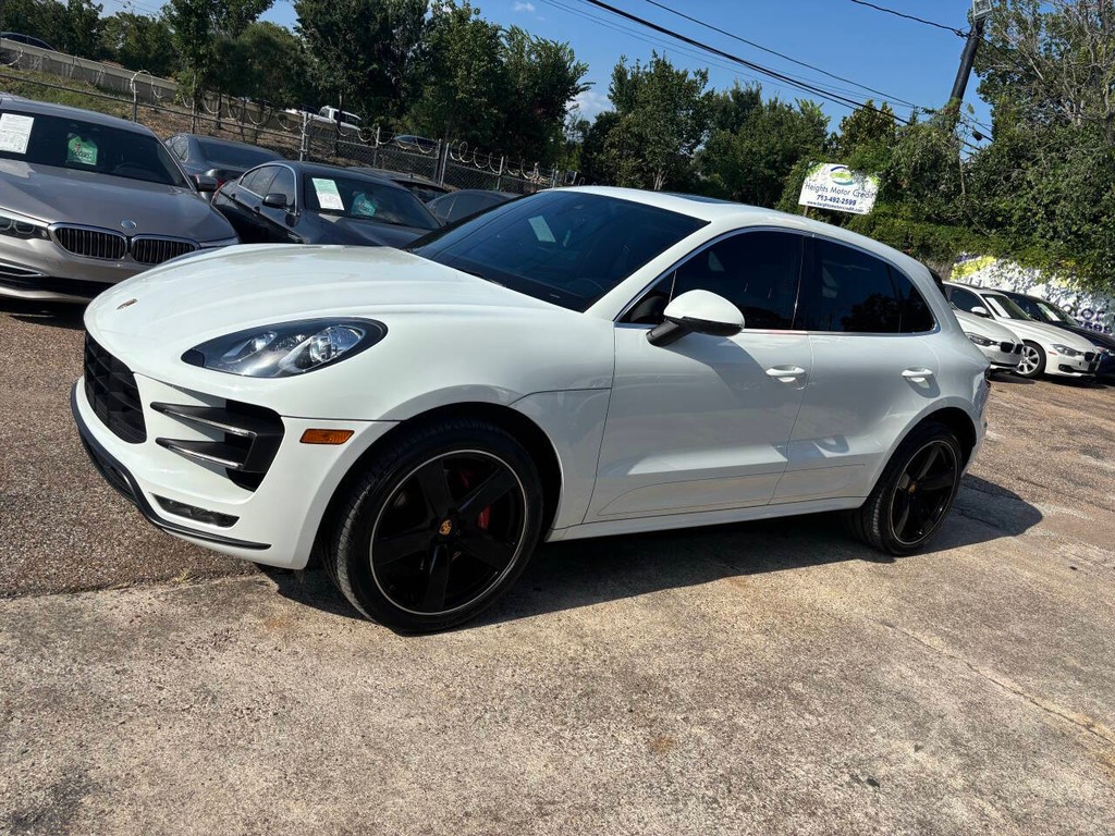 Porsche Macan Vehicle Full-screen Gallery Image 04