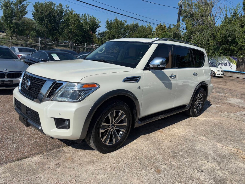 Nissan Armada Vehicle Full-screen Gallery Image 03
