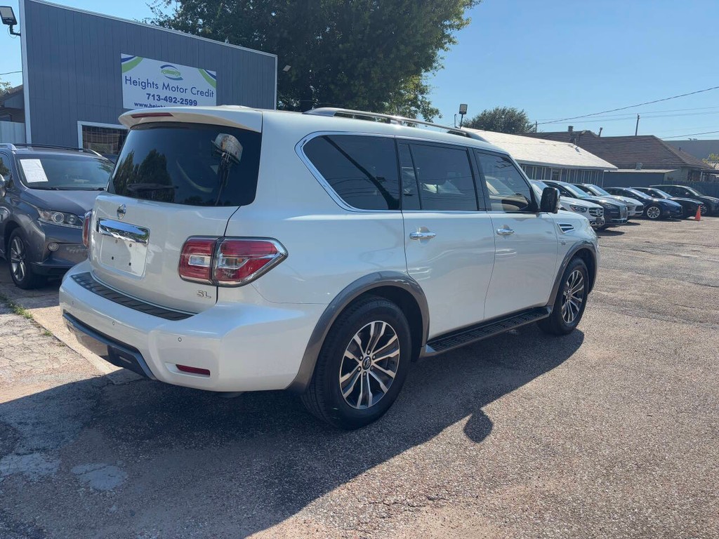 Nissan Armada Vehicle Full-screen Gallery Image 06