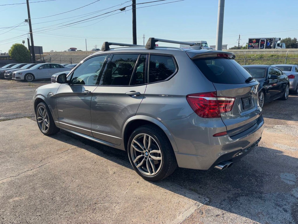 BMW X3 Vehicle Full-screen Gallery Image 05