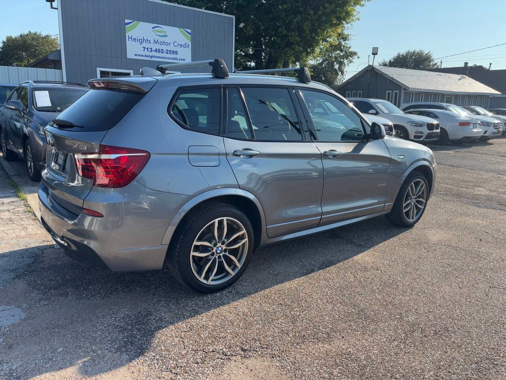 BMW X3 Vehicle Full-screen Gallery Image 07