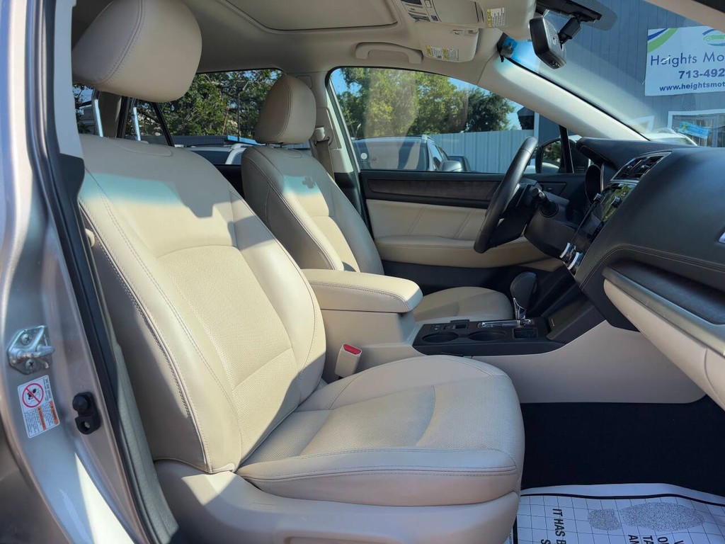 Subaru Outback Vehicle Full-screen Gallery Image 10