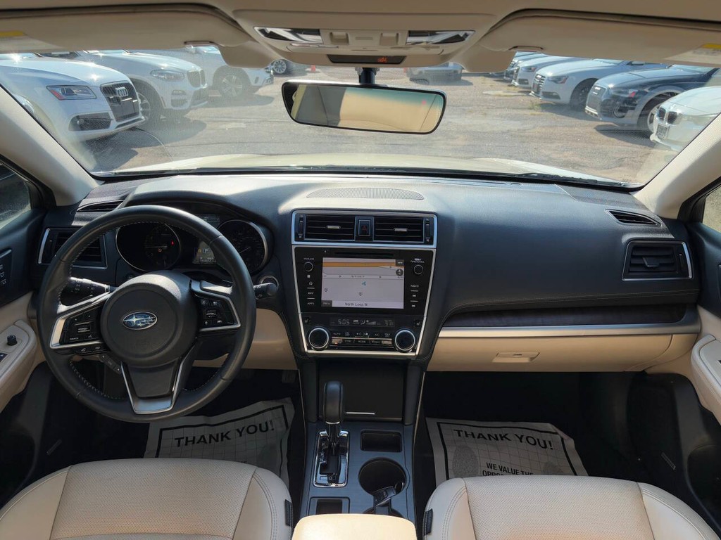 Subaru Outback Vehicle Full-screen Gallery Image 13