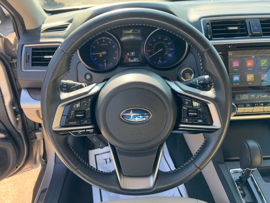 Subaru Outback Vehicle Full-screen Gallery Image 17