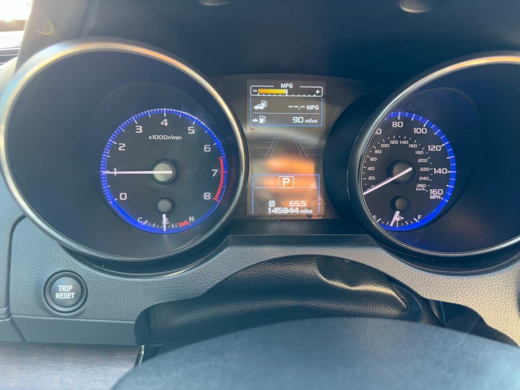 Subaru Outback Vehicle Full-screen Gallery Image 19